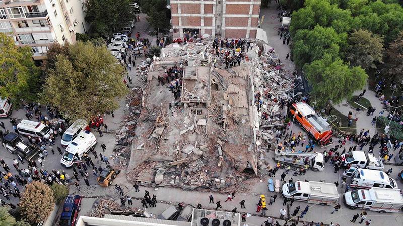 İzmir’deki depremde can kaybı 25’e yükseldi