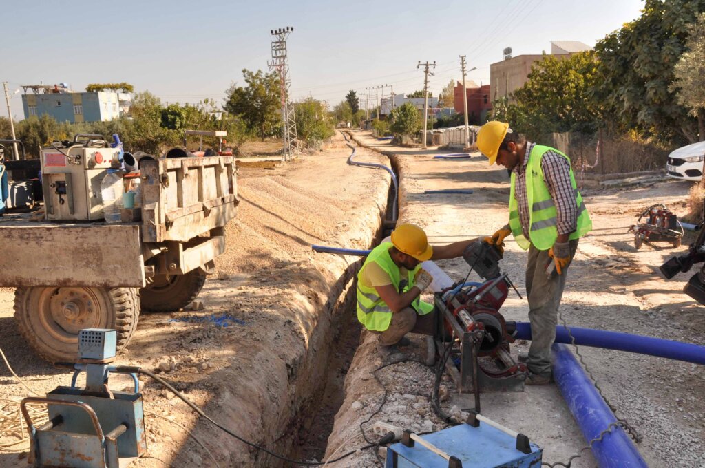 İçme suyu şebekesinin asbestli boruları değiştiriliyor