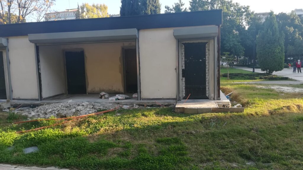 Atatürk Parkı’nda bitmeyen tuvalet!