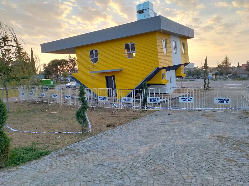 “Ters Ev” Millet Bahçesi’nde olmaz!