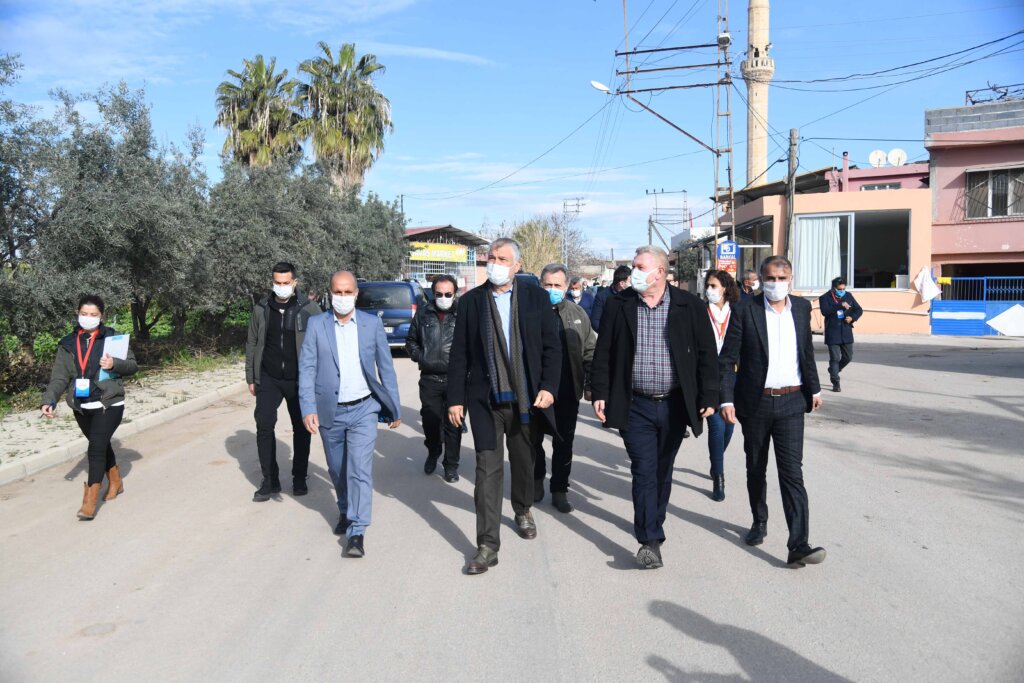 Zeydan Karalar Küçükdikili’de muhtarlarla buluştu