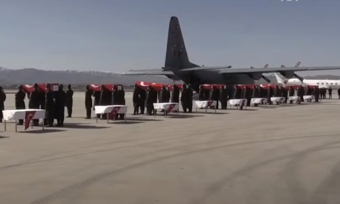Helikopter kazasında şehit olan 11 askerimizi uğurluyoruz