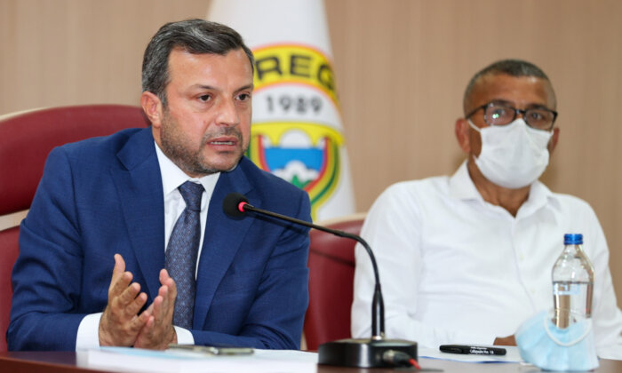 Yüreğir Belediye Meclisi: İsrail vandaldır, vahşidir, teröristtir