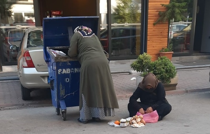 Çöpten karın doyurmak!