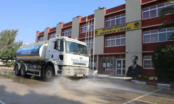 Yüreğir Belediyesi okullarda temizlik seferberliği başlattı