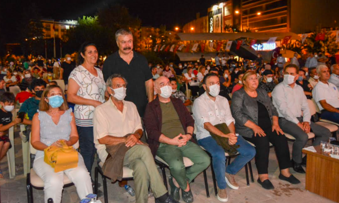 Altın Koza ilçelerde halkla buluştu
