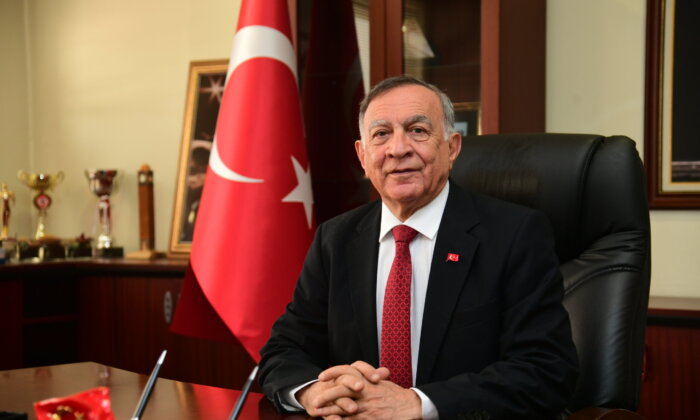 Başkan Akay: 2022’de Seyhan’da dayanışmayı büyüteceğiz
