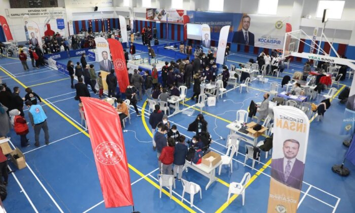 Yüreğir Belediyesi dünyanın en büyük robotik yarışmasını Adanalılarla buluşturdu
