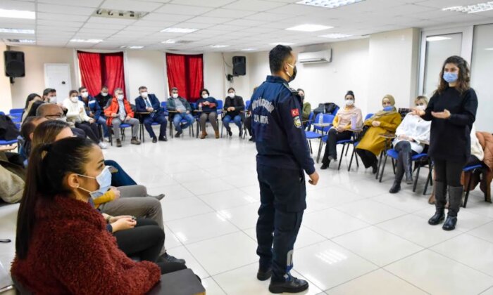 Büyükşehir çalışanları, işitme engelli vatandaşlarla daha etkili iletişim sağlanacak