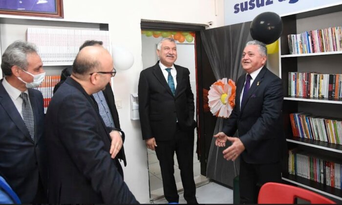 Zeydan Karalar’ın okuma, kitap ve kütüphane kararlılığı sürüyor