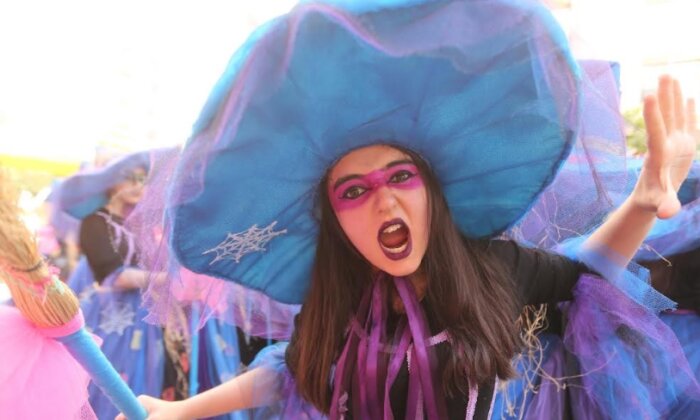 Karnaval Adana sokaklarına ‘muhteşem’ döndü!