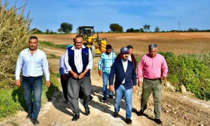 Sarıçam’da tarla yolları yenileniyor