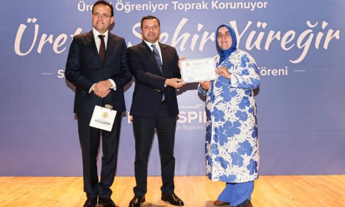 Yüreğir’de üretici öğreniyor toprak korunuyor