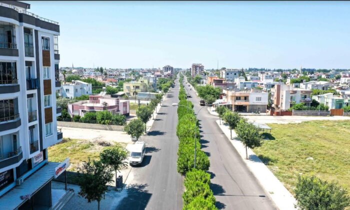 Adana’da çok sayıda noktada asfalt ve yol çalışması
