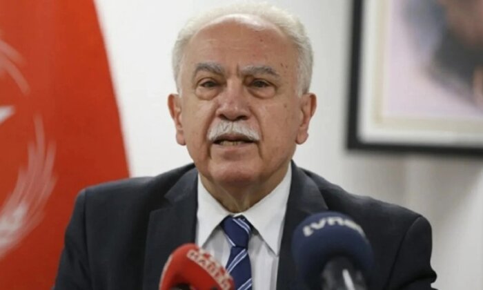 Doğu Perinçek’ten ABD’nin yaptırım mektubuna boyun eğen TÜSİAD’a tepki: ABD’nin kölelerisiniz, bu kafayla hiçbir şey üretemezsiniz