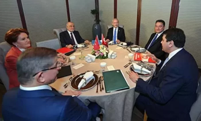 Altı Ok’u bıraktılar “Altılı Masa”ya sarıldılar! /Editör’den