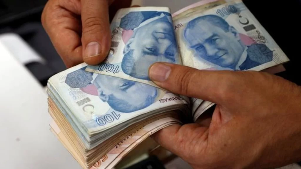 Son dakika! Bakanlık duyurdu: Emekli maaşı ve bayram ikramiyesinde tarih belli oldu!