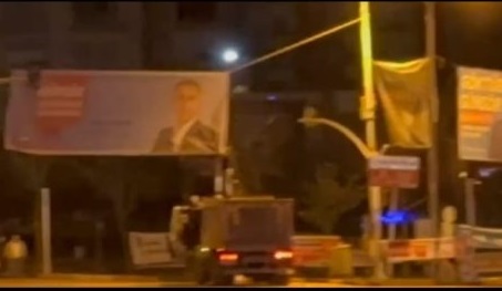 Emrah Kozay’ın afişlerini söken belediye çalışanlarına suçüstü: Talimat Soner Çetin’den mi?