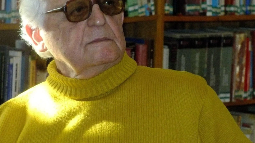 Türk Edebiyatının usta yazarı İrfan Yalçın hayatını kaybetti