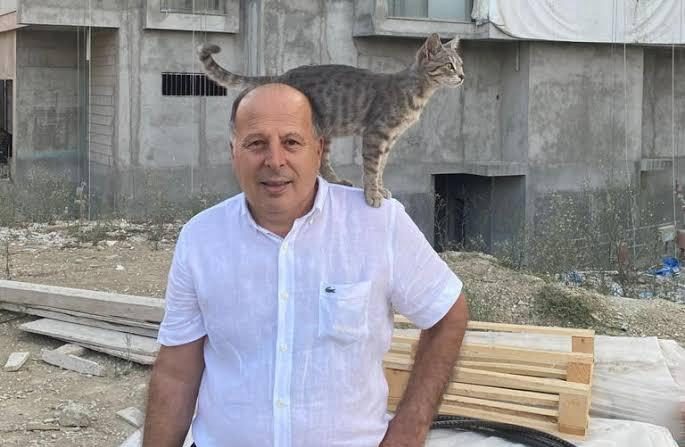 Yüreğir Belediye Başkanı Demirçalı, sermayeyi kediye yükledi, tatile gitti!