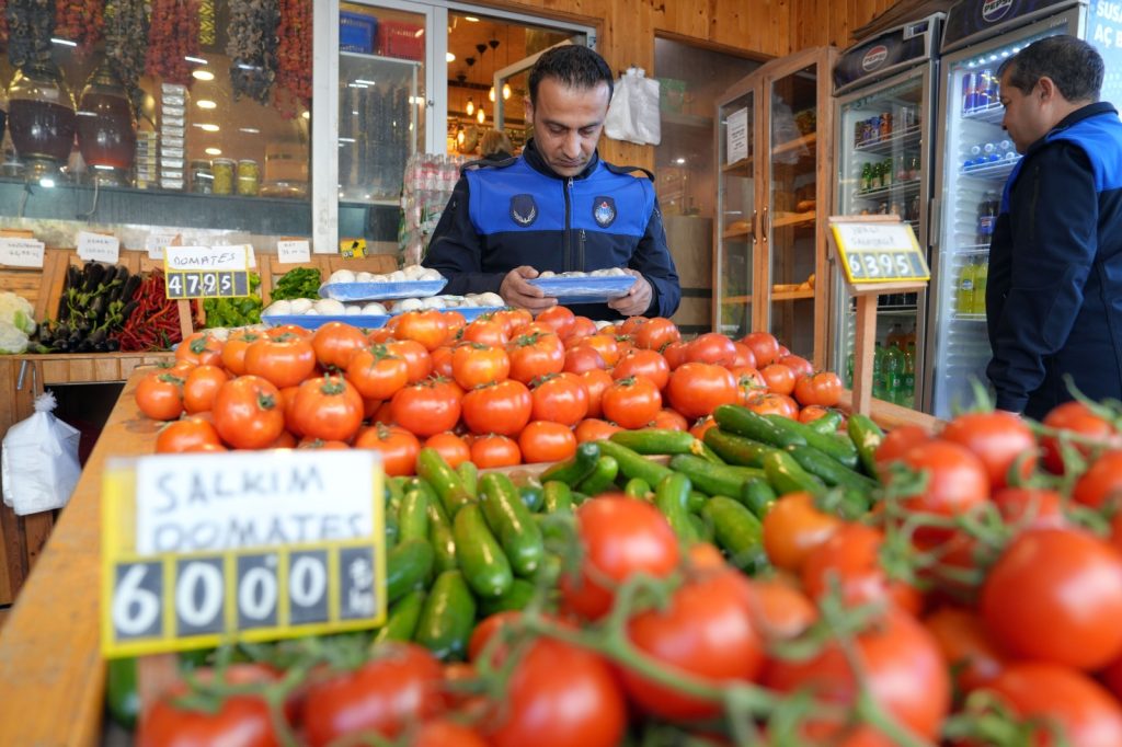 Çukurova’da zabıta ekiplerinden Ramazan ayı öncesi yoğun mesai