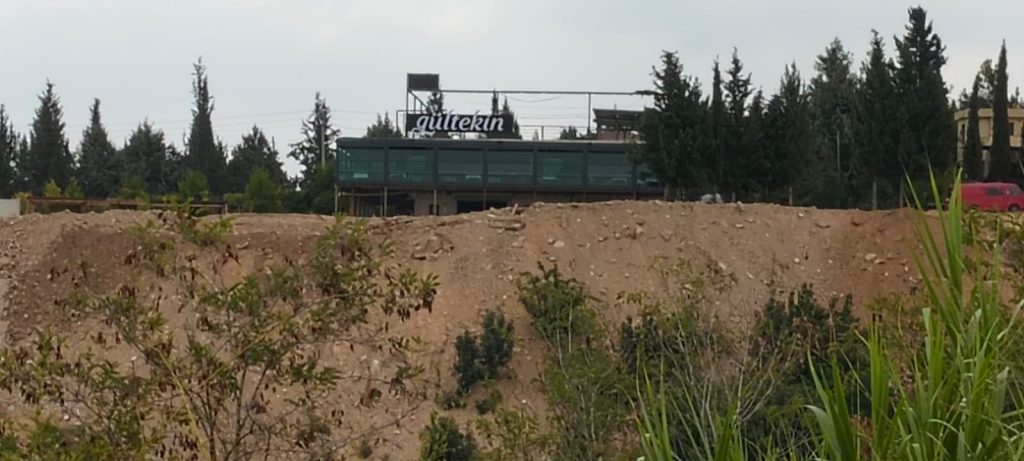 Kurttepe’den Çatalan Köprüsü’ne giden yolda kaçak yapılaşma iddiası!