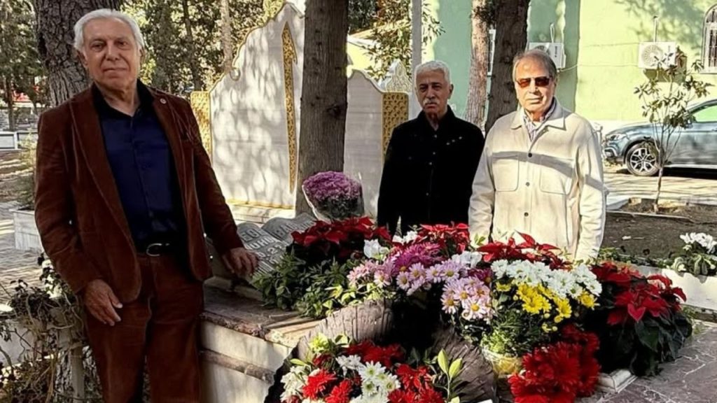 Ege Bağatur, vefatının 35.yılında kabri başında anıldı