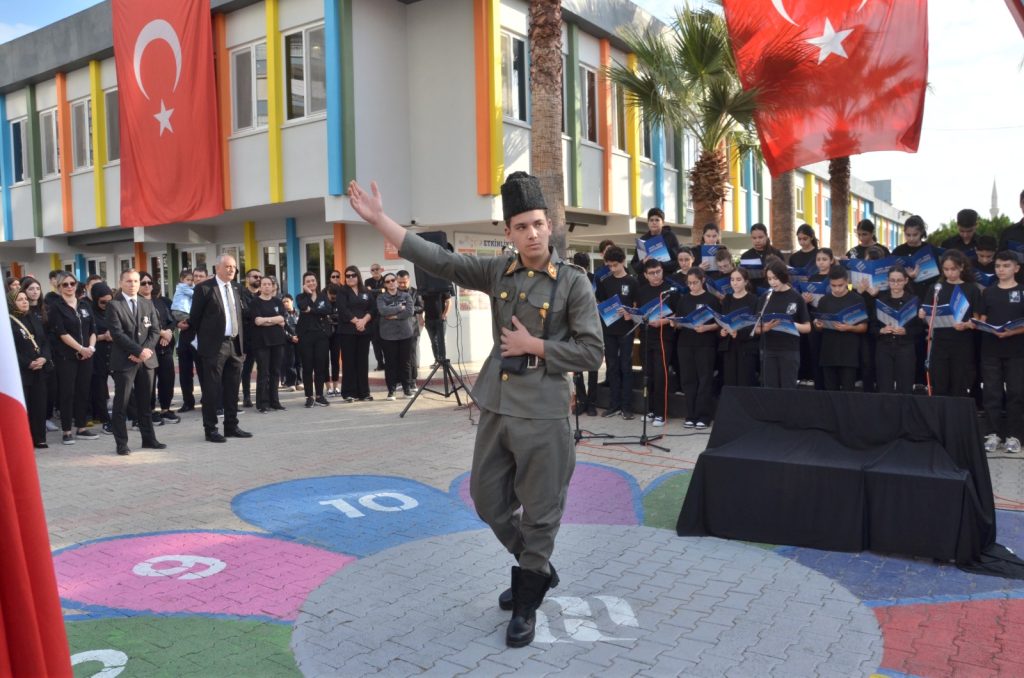 Final Okulları’nda Ata’ya duygusal anma