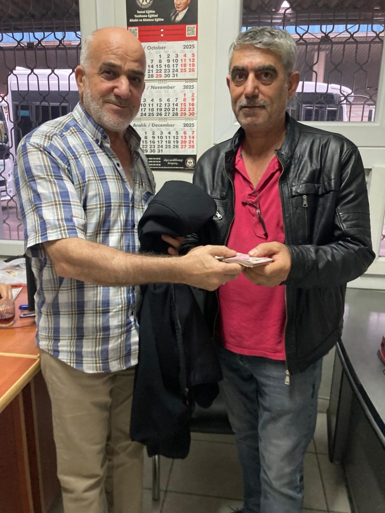 Dürüstlüğüyle takdir topladı; Otobüs şoförü Cincik’ten örnek davranış!