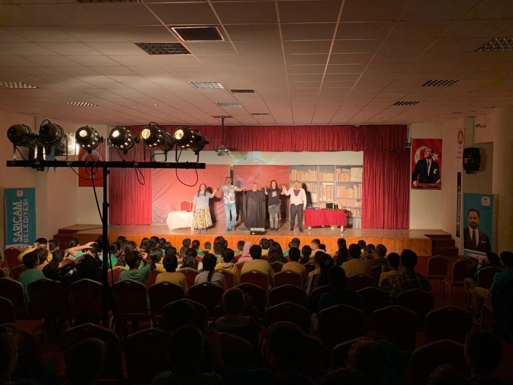 Sarıçam Belediyesi’nden bağımlılıkla mücadele örnek etkinlik