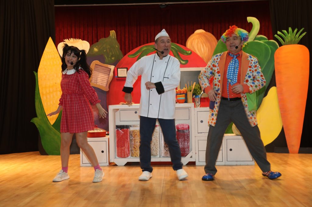 Yüreğir Belediyesi’nden ara tatilde çocuklara tiyatro sürprizi: “Şeker Usta”