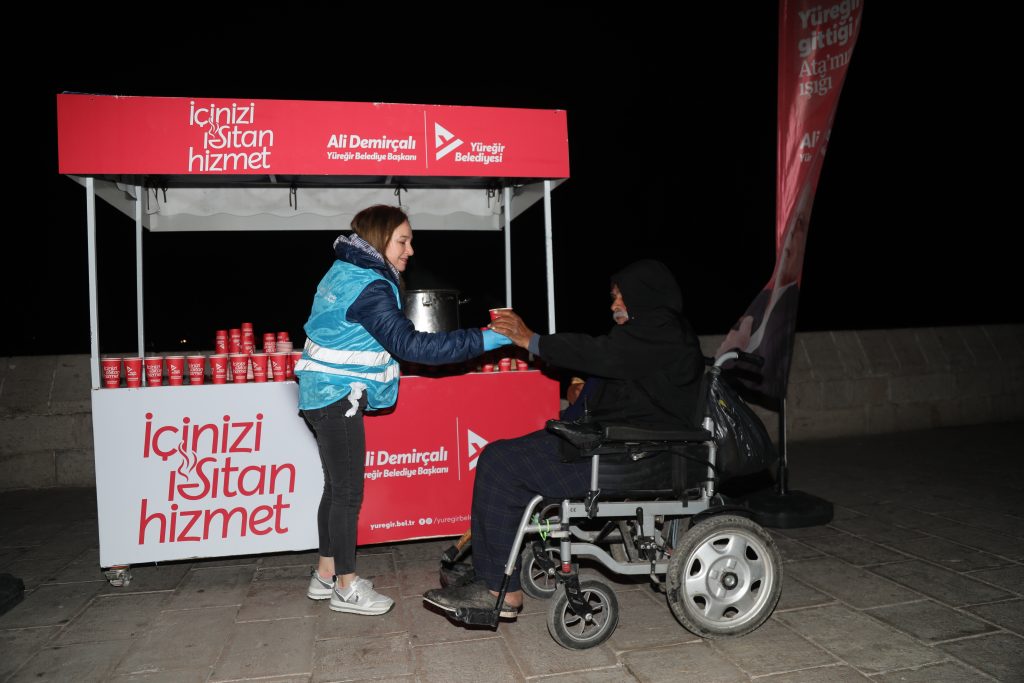 Yüreğir’de vatandaşın içini ısıtan hizmet!