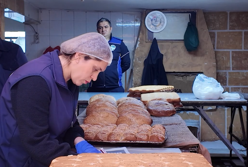 Seyhan’da temizlik kurallarının hiçe sayıldığı fırına mühür