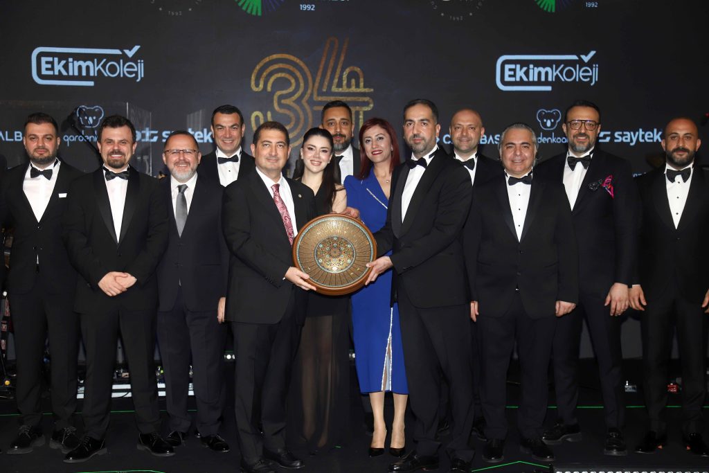 Muhteşem baloda güçlü mesajlar verildi: Çukurova GİAD 34 yaşında 