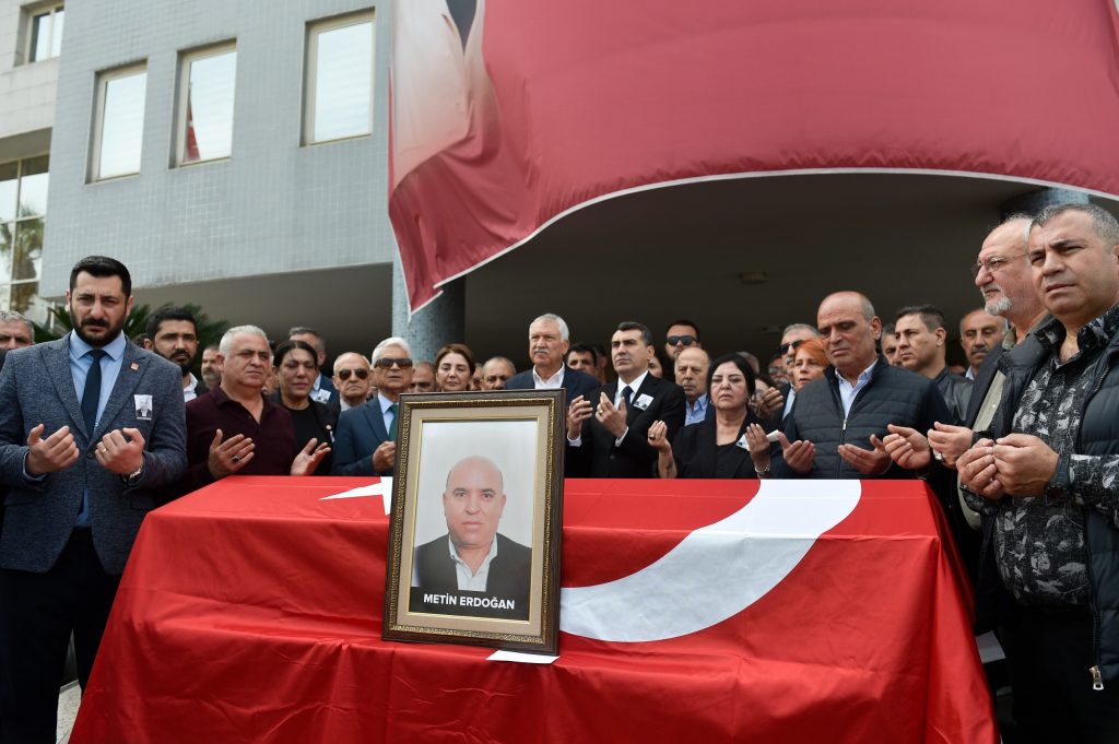 Seyhan’ın acı günü: Meclis Üyesi Metin Erdoğan, son yolculuğuna uğurlandı