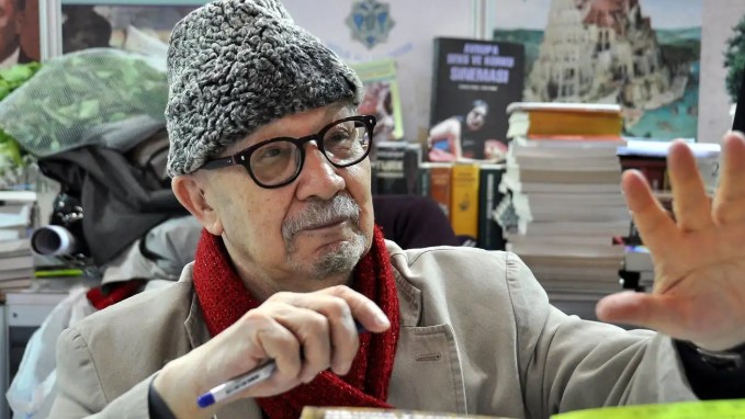 Yalçın Küçük, 87 yaşında hayatını kaybetti