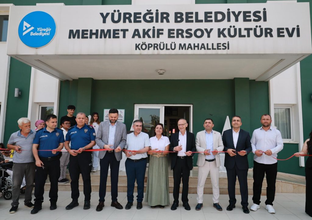 Mehmet Akif Ersoy Kültürevi’nde el emeği eserler ziyaretçilerin beğenisine sunuldu