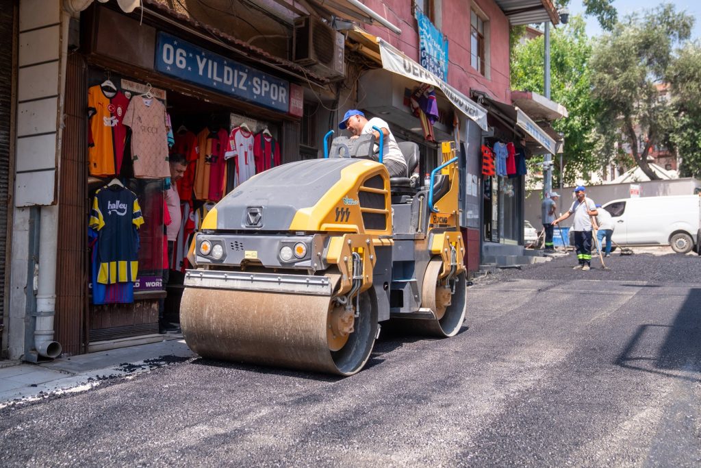 Başkan Vekili Akkan: “Daha güvenli ve konforlu yollar için çalışıyoruz”