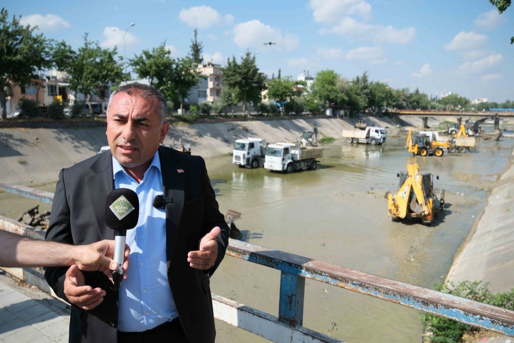 ASKİ, Sarıçam Deresi’nde kapsamlı temizlik başlattı