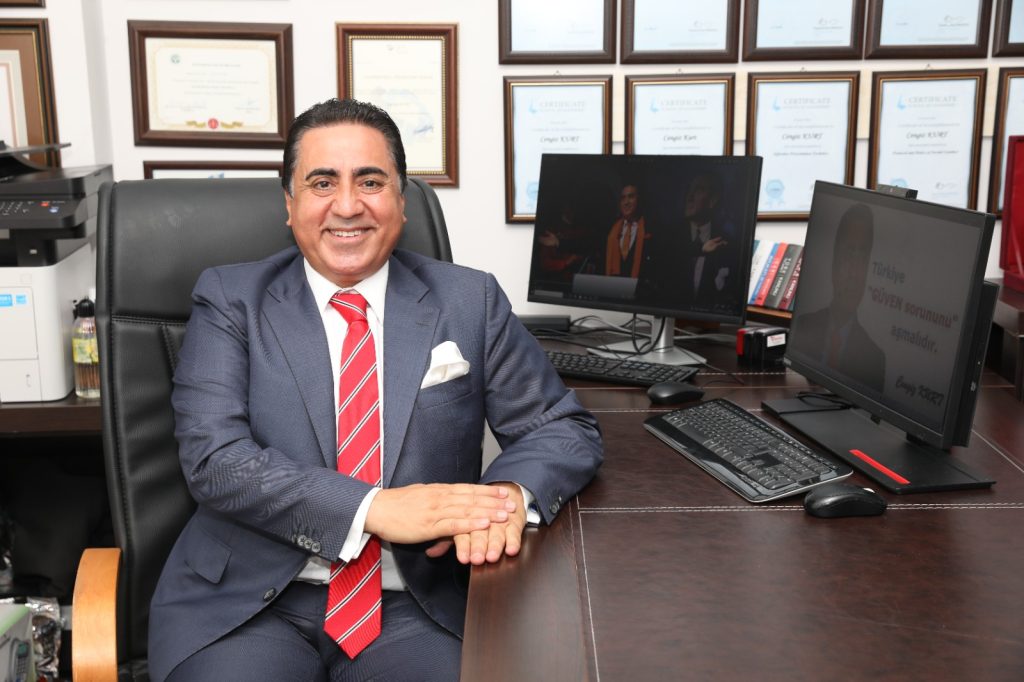 ÇÜMED Başkanı Dr. Cengiz Kurt’tan üniversite adaylarına çağrı: Çukurova Üniversitesi geleceğe güçlü bir başlangıç sunuyor