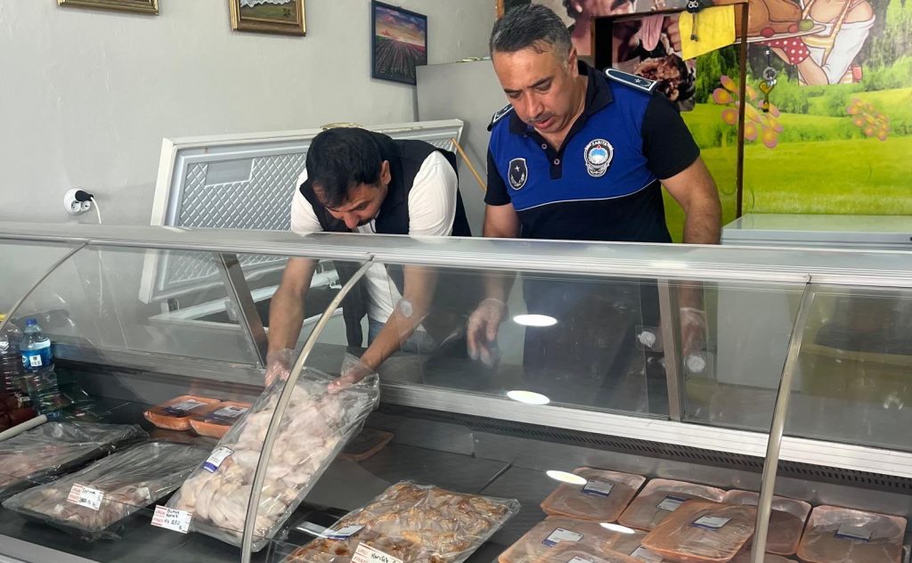 Yumurtalık Belediyesi, halk sağlığı ve turizm için kesintisiz hizmet sunuyor
