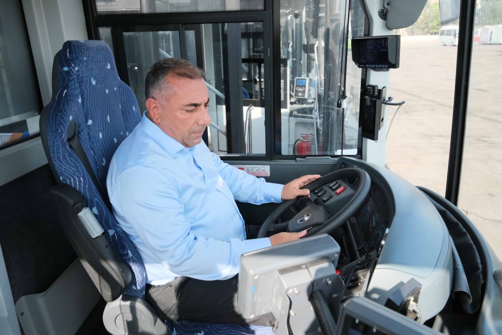 Adana Büyükşehir Belediyesi otobüs filosunu yeniliyor: 6 yeni otobüs sefere çıktı!
