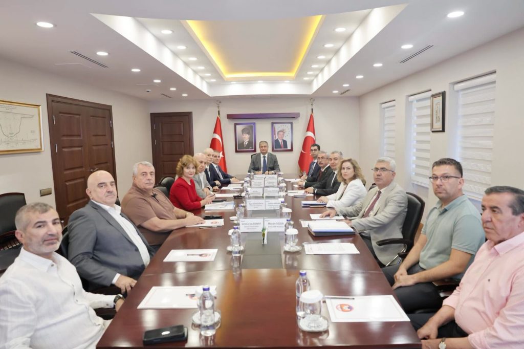Karataş Su Ürünleri OTB’de altyapı ihalesi imzalandı