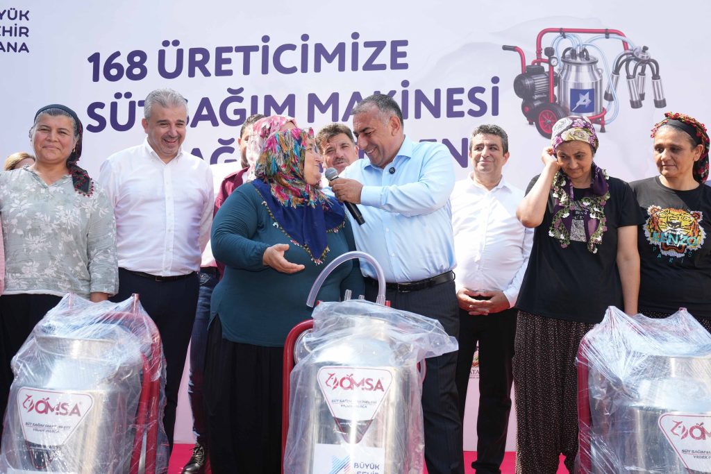 Adana Büyükşehir Belediyesi’nden üreticiye 168 adet süt sağım makinesi