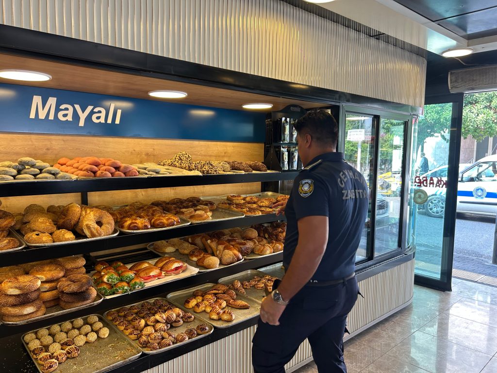 Ceyhan’da zabıta pastaneleri sıkı denetime aldı