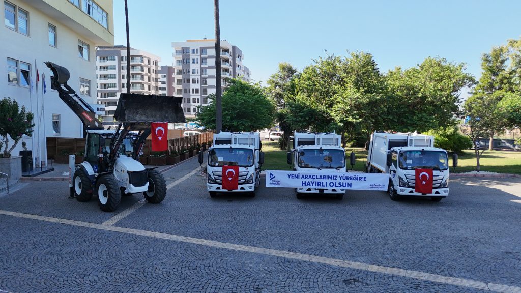Yüreğir Belediyesi hizmet filosunu güçlendirdi!