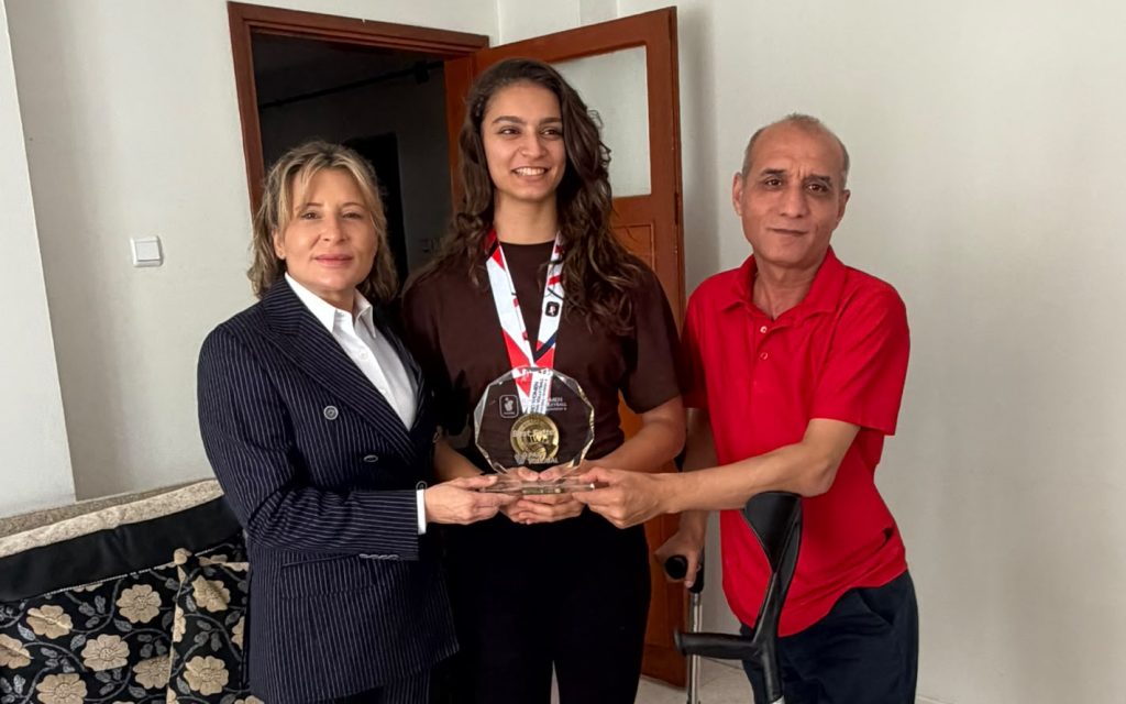 Milli sporcu Aleyna Oruç’un üniversite hayaline Filiz Kepme’den destek: Bana emanet!
