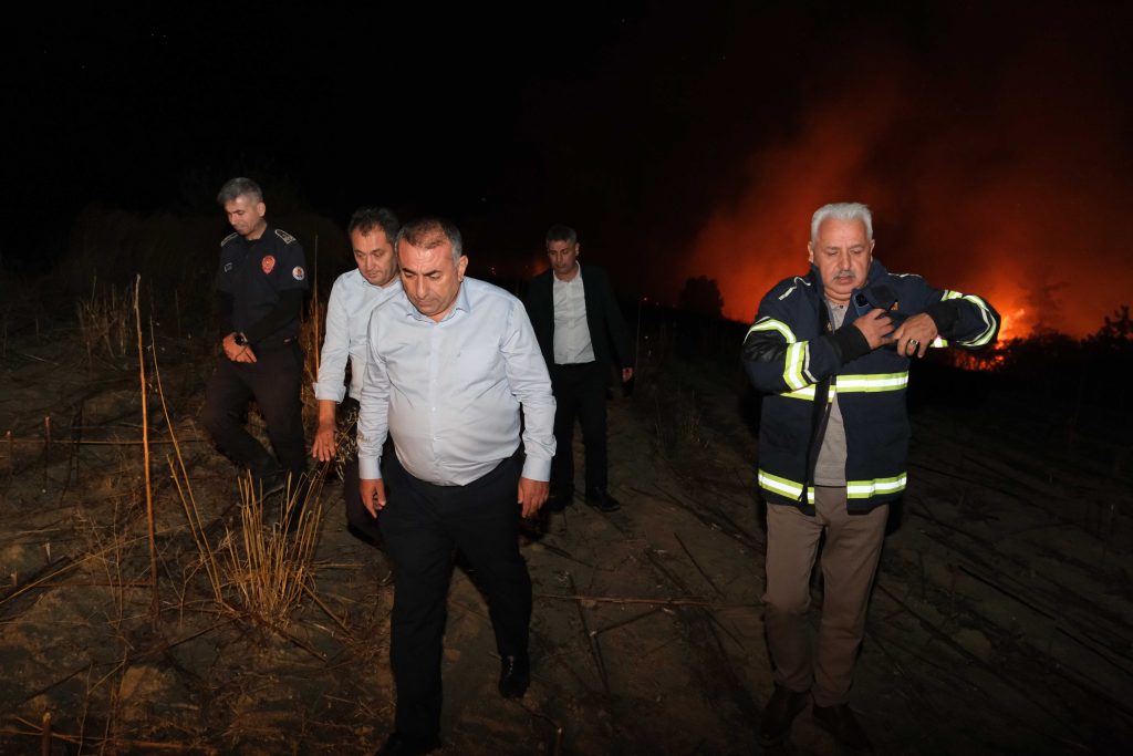 Güngör Geçer: İtfaiye ve ASKİ ekiplerimiz bütün gücüyle sahada