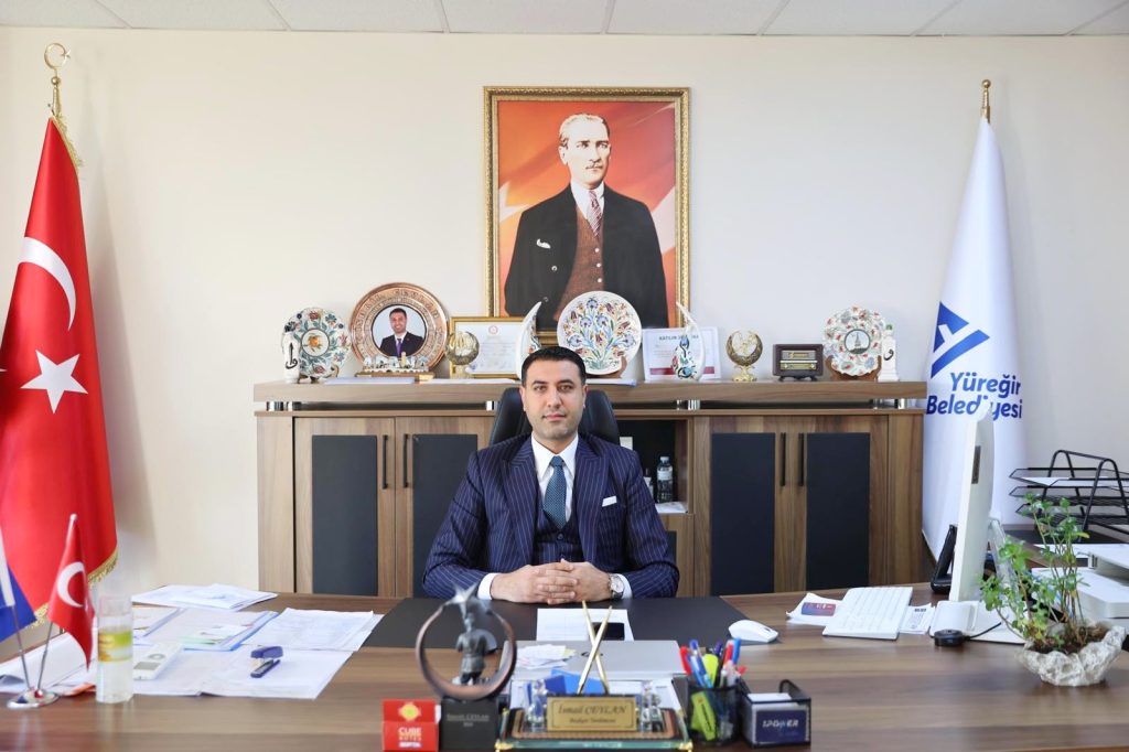 İsmail Ceylan’dan Tarık Özünal’a: Kendini belediye başkanı zannetme