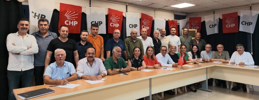 CHP Çukurova’da yeni yönetim kolları sıvadı
